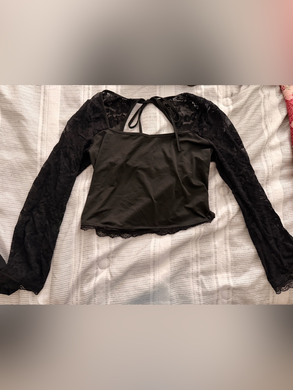 SHEIN Black Lace Long-Sleeve Crop Top 0X